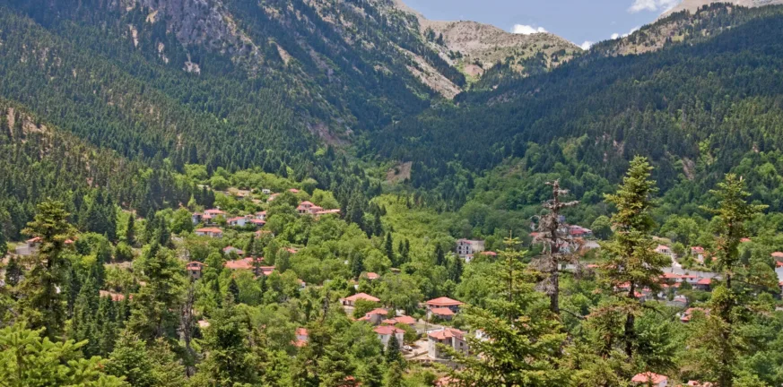 Βαρδούσια όρη: Χωριά που είναι μέσα στη φύση