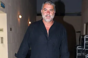 Συνελήφθη ο Βασίλης Μπισμπίκης: Προκάλεσε φθορές σε αυτοκίνητα και εγκατέλειψε το σημείο ΦΩΤΟ