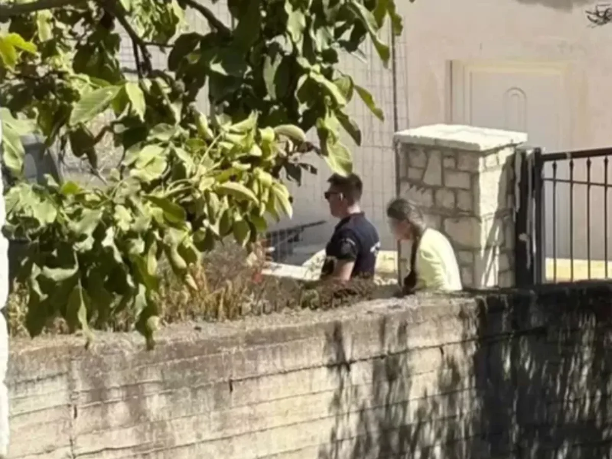 «Πάλι καλά που δεν είπα: ‘’Ναι, την ακούω’’. Θα γινόμουν ρεζίλι» νέες αποκαλύψεις για τη μητέρα της 62χρονης