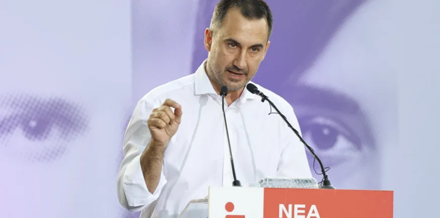 Αλ. Χαρίτσης: «Οργανωμένος μηχανισμός ρουσφετιών μέσα στο γραφείο του ίδιου του πρωθυπουργού»