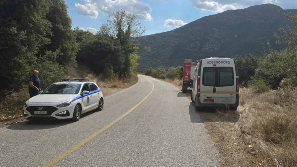 Η αγωνία στα κόκκινα για τη διάσωση 53χρονου που εγκλωβίστηκε σε σπηλιά στη Λάρισα ΦΩΤΟ