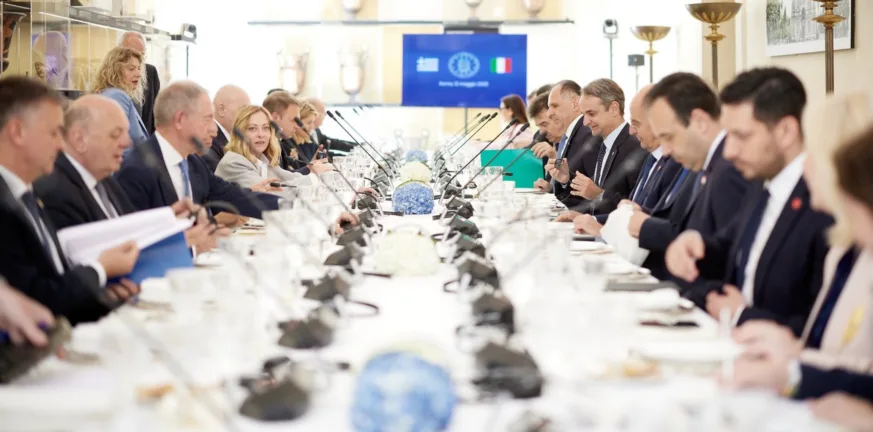 Στην τελική ευθεία η ηλεκτρική διασύνδεση Ελλάδας – Ιταλίας Στην τελική ευθεία η ηλεκτρική διασύνδεση Ελλάδας – Ιταλίας