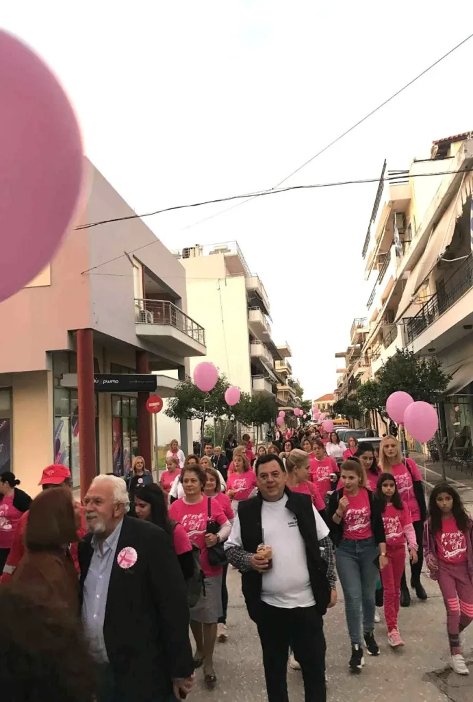 «Πλημμύρισε» η Αμαλιάδα για τον καρκίνο του μαστού ΦΩΤΟ «Πλημμύρισε» η Αμαλιάδα για τον καρκίνο του μαστού ΦΩΤΟ