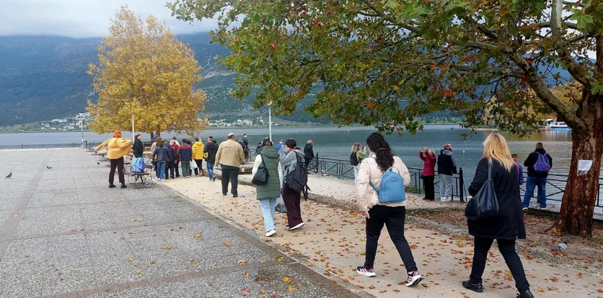 Οι ωφελούμενοι των ΚΔΑΠ ΑμεΑ «ΑΜΠΕΤ ΧΑΣΜΑΝ» και «ΚΟΜΑΙΘΩ» του Κοινωνικού Οργανισμού του Δήμου Πατρέων στα Ιωάννινα