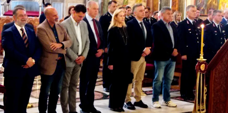 Στις εορταστικές εκδηλώσεις για την ημέρα της ΕΛΑΣ ο Γενικός Γραμματέας της Αποκεντρωμένης Δημήτρης Κατσαρός Στις εορταστικές εκδηλώσεις για την ημέρα της ΕΛΑΣ ο Γενικός Γραμματέας της Αποκεντρωμένης Δημήτρης Κατσαρός