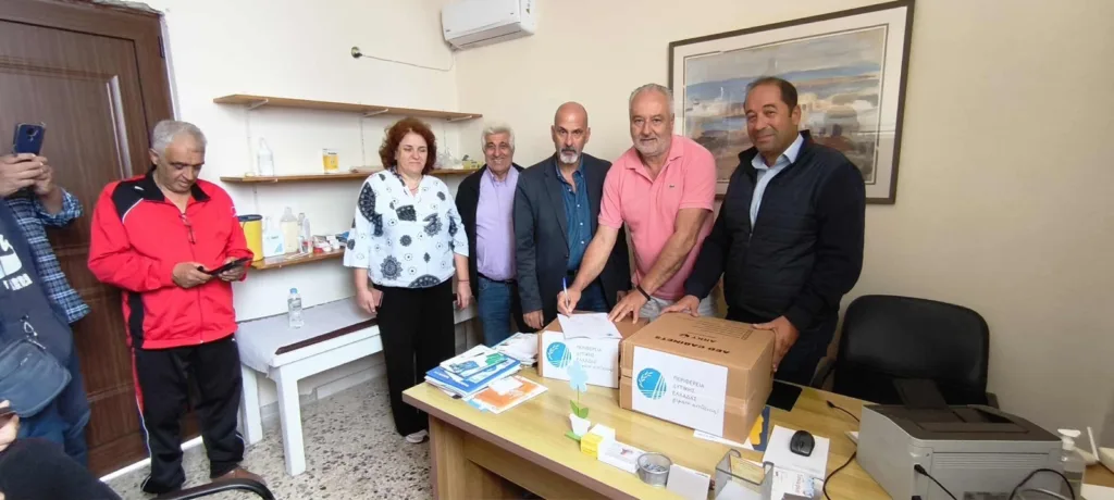 Νέοι απινιδωτές σε Πλάτανο και Ελαιώνα Αιγιαλείας από την Περιφέρεια Δυτικής Ελλάδας - Μπονάνος: «Προτεραιότητα η ανθρώπινη ζωή»