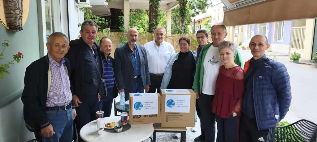 Νέοι απινιδωτές σε Πλάτανο και Ελαιώνα Αιγιαλείας από την Περιφέρεια Δυτικής Ελλάδας - Μπονάνος: «Προτεραιότητα η ανθρώπινη ζωή»