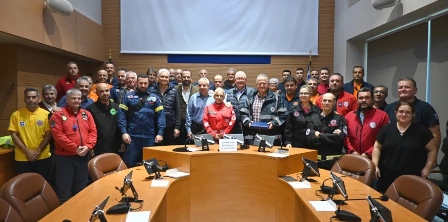 Προσφορά 130 στολών πυρόσβεσης στις εθελοντικές οργανώσεις της Δυτικής Ελλάδας Προσφορά 130 στολών πυρόσβεσης στις εθελοντικές οργανώσεις της Δυτικής Ελλάδας
