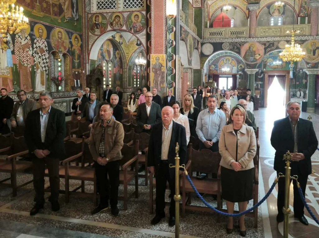 Πάτρα: Η δημοτική αρχή στις εκδηλώσεις για την επέτειο της 28ης Οκτωβρίου Πάτρα: Η δημοτική αρχή στις εκδηλώσεις για την επέτειο της 28ης Οκτωβρίου