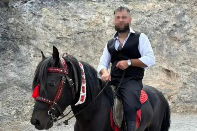 Στο Ελαφονήσι σε χωράφι εντοπίστηκε το όπλο με το οποίο ο 23χρονος σκότωσε τον ξάδερφό του Στο Ελαφονήσι σε χωράφι εντοπίστηκε το όπλο με το οποίο ο 23χρονος σκότωσε τον ξάδερφό του