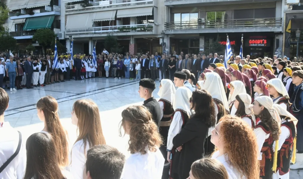 Η Πάτρα τίμησε την 28η Οκτωβρίου - Μήνυμα αγώνα και ελπίδας από τη Δημοτική Αρχή ΦΩΤΟ Η Πάτρα τίμησε την 28η Οκτωβρίου - Μήνυμα αγώνα και ελπίδας από τη Δημοτική Αρχή ΦΩΤΟ