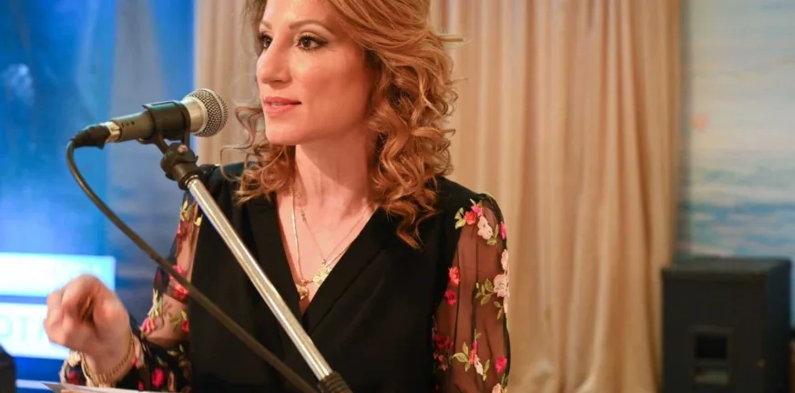 Ελισάβετ Πίκουλα-Μπομποτσιάρη στην «Π»: «Μια ομάδα που θα ενώνει» Ελισάβετ Πίκουλα-Μπομποτσιάρη στην «Π»: «Μια ομάδα που θα ενώνει»