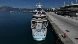 Το «YAS» έδεσε στο «Patradise» - Ατραξιόν για δύο εβδομάδες - Φωτογραφίες/βίντεο