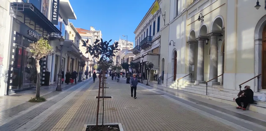 Πάτρα - Πελετίδης για φορτοεκφορτώσεις: Σεβαστείτε το ωράριο, προσοχή στους πεζούς Πάτρα - Πελετίδης για φορτοεκφορτώσεις: Σεβαστείτε το ωράριο, προσοχή στους πεζούς