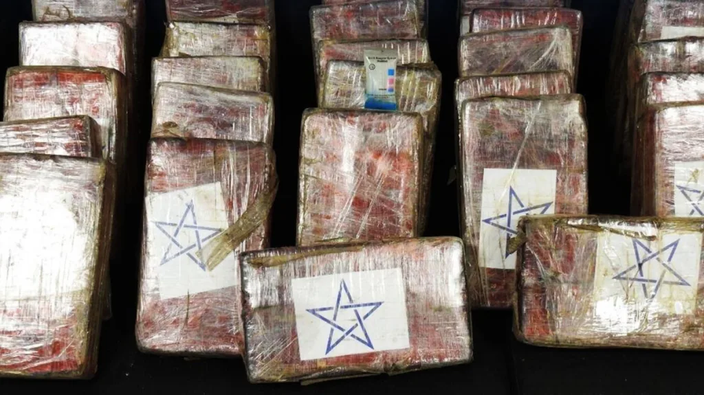 Από τον Ισημερινό στον Πειραιά 39 κιλά κοκαΐνης μέσα σε μπανάνες! ΦΩΤΟ