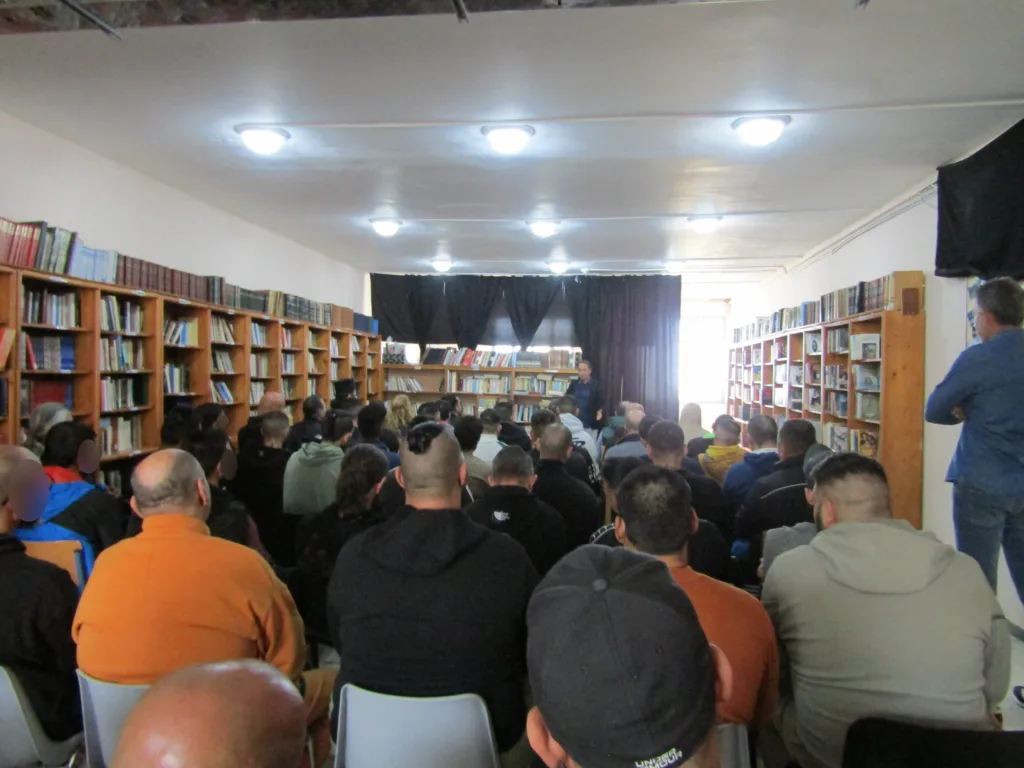 Αγιασμός με μήνυμα ελπίδας στο Σωφρονιστικό Κατάστημα Πάτρας – Η εκπαίδευση ως δεύτερη ευκαιρία στη ζωή