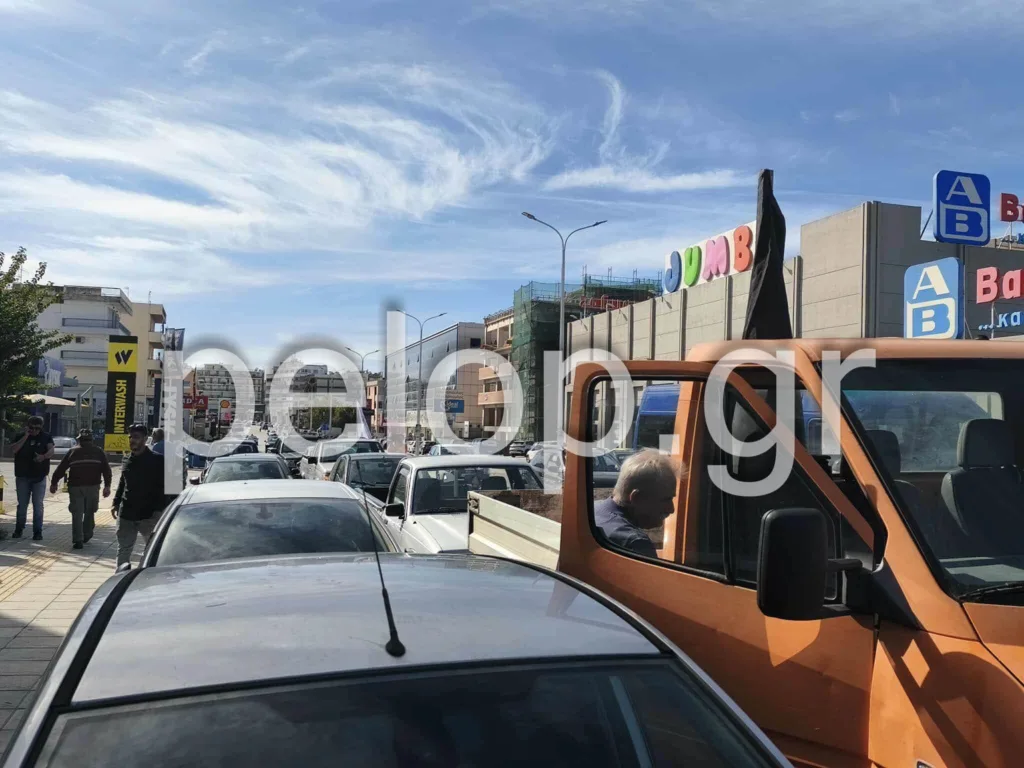 Πάτρα: Αγρότες και κτηνοτρόφοι διαμαρτύρονται για αποζημιώσεις, πυρκαγιές και τον ΟΠΕΚΕΠΕ ΦΩΤΟ-ΒΙΝΤΕΟ Πάτρα: Αγρότες και κτηνοτρόφοι διαμαρτύρονται για αποζημιώσεις, πυρκαγιές και τον ΟΠΕΚΕΠΕ ΦΩΤΟ-ΒΙΝΤΕΟ