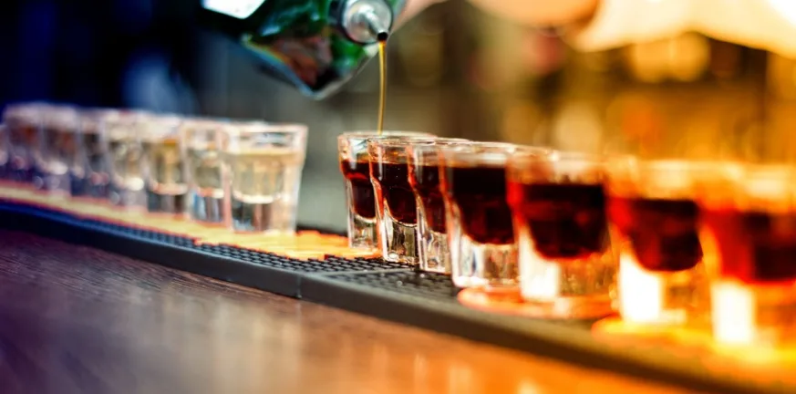 Ανήλικος μεταφέρθηκε στο Κέντρο Υγείας στην Καβάλα μετά από κατανάλωση αλκοόλ Ανήλικος μεταφέρθηκε στο Κέντρο Υγείας στην Καβάλα μετά από κατανάλωση αλκοόλ