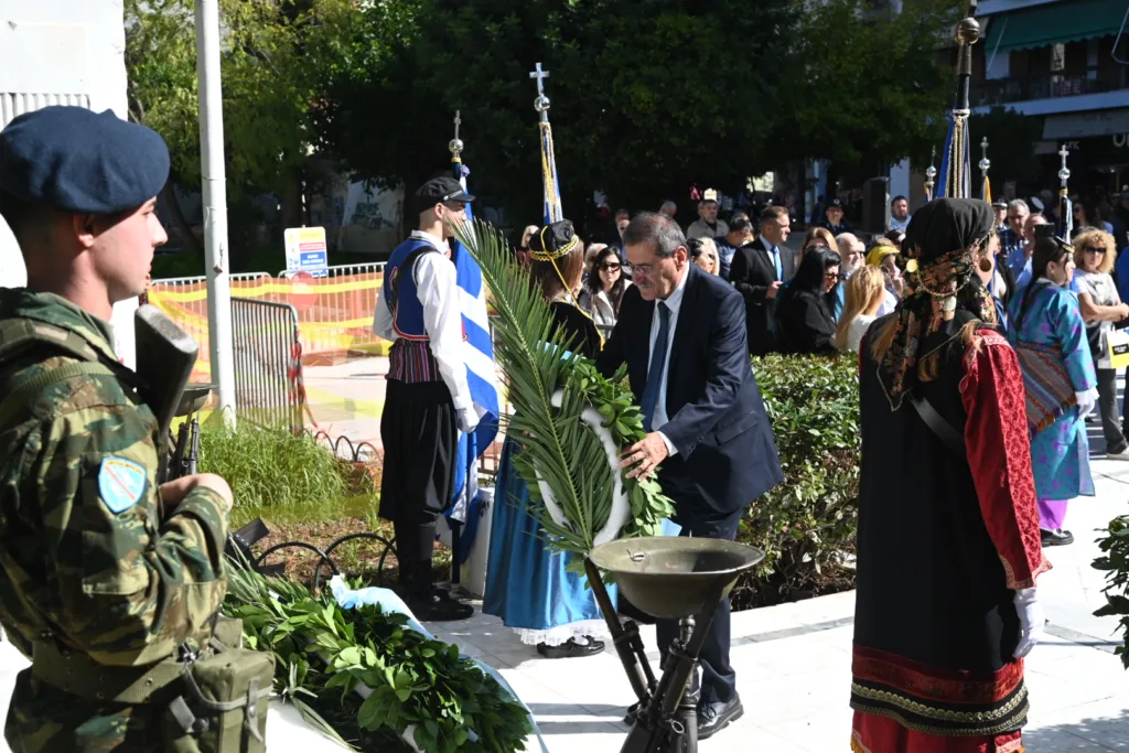 Πάτρα: Η δημοτική αρχή στις εκδηλώσεις για την επέτειο της 28ης Οκτωβρίου Πάτρα: Η δημοτική αρχή στις εκδηλώσεις για την επέτειο της 28ης Οκτωβρίου