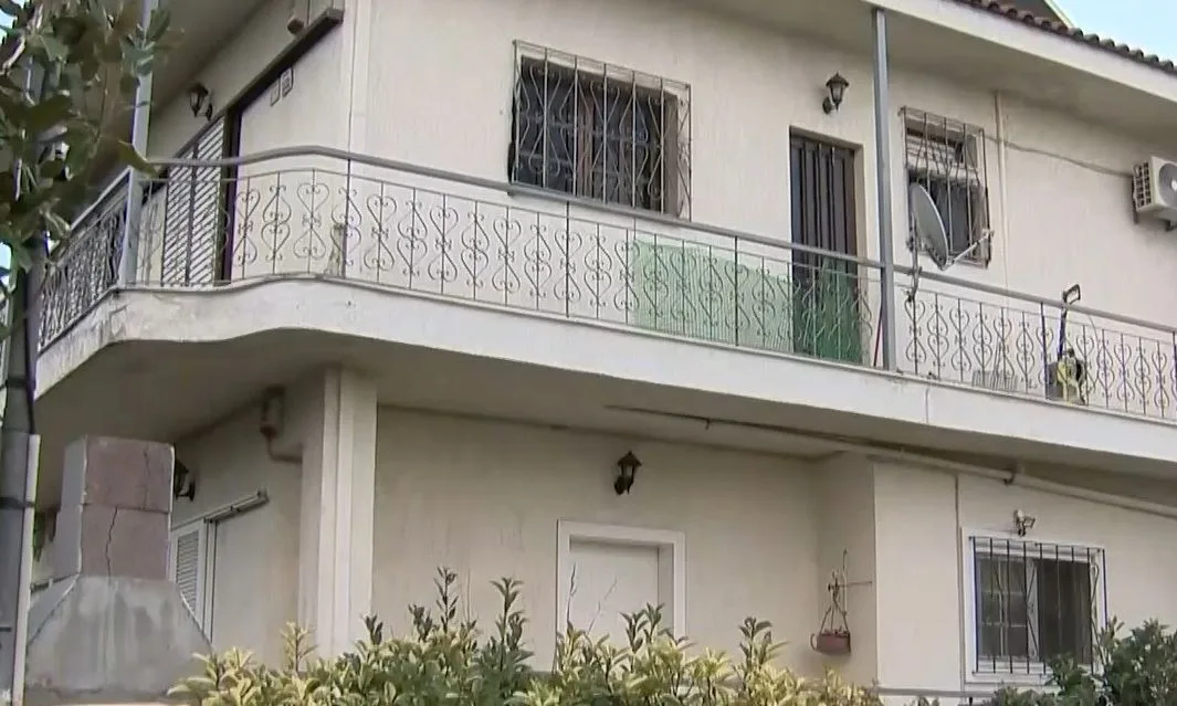 «Όλα αυτά που λένε για τα οφειλόμενα ενοίκια είναι πολύ μακριά από την πραγματικότητα», ο 31χρονος που κατηγορείται για το ξυλοδαρμό στην Άνοιξη