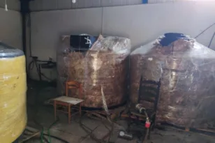 Λειτουργούσε παράνομο αποστακτήριο στην Κατούνα