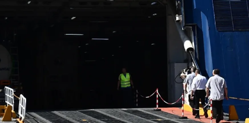 Σάλος στα Χανιά: ΕΔΕ και απομάκρυνση λιμενάρχη μετά τον άγριο ξυλοδαρμό 72χρονου στο “Αριάδνη” Σάλος στα Χανιά: ΕΔΕ και απομάκρυνση λιμενάρχη μετά τον άγριο ξυλοδαρμό 72χρονου στο “Αριάδνη”