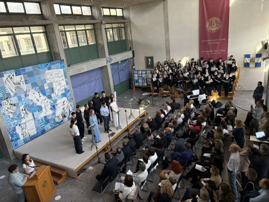 Αρσάκεια Σχολεία Πατρών: Ο εορτασμός της 28ης Οκτωβρίου ΦΩΤΟ Αρσάκεια Σχολεία Πατρών: Ο εορτασμός της 28ης Οκτωβρίου ΦΩΤΟ