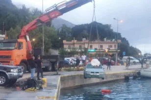 Κεφαλονιά: Τραγωδία στον Πόρο – Οδηγός έπεσε με το ΙΧ του στη θάλασσα ΦΩΤΟ