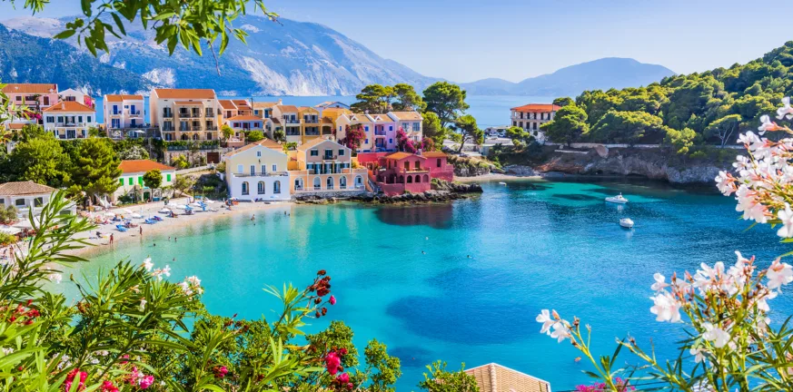 Τα καλύτερα νησιά που πας με πλοίο από την Πάτρα (και πώς) Τα καλύτερα νησιά που πας με πλοίο από την Πάτρα (και πώς)