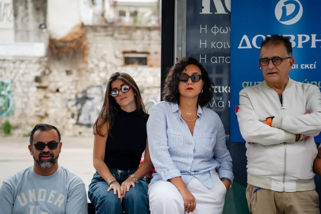Αστική κωμωδία σε αναμονή: Το “Bus Stop” κάνει στάση στο Επίκεντρο+