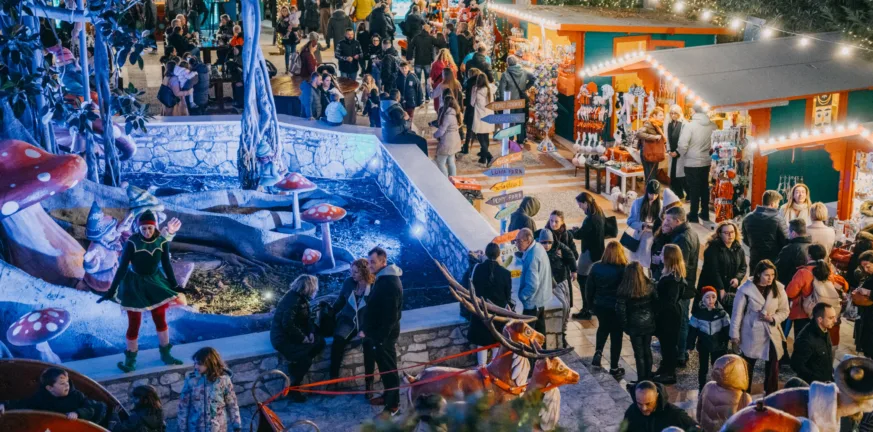 Το «Δέντρο των Ξωτικών» και τα Έξι Βασίλεια των Χριστουγέννων!