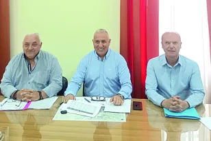 Αιγιάλεια: Ομαδικά πυρά για τα δημοτικά τέλη – Σύσσωμη η αντιπολίτευση κατά της δημοτικής αρχή