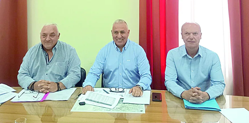 Αιγιάλεια: Ομαδικά πυρά για τα δημοτικά τέλη - Σύσσωμη η αντιπολίτευση κατά της δημοτικής αρχή Αιγιάλεια: Ομαδικά πυρά για τα δημοτικά τέλη - Σύσσωμη η αντιπολίτευση κατά της δημοτικής αρχή