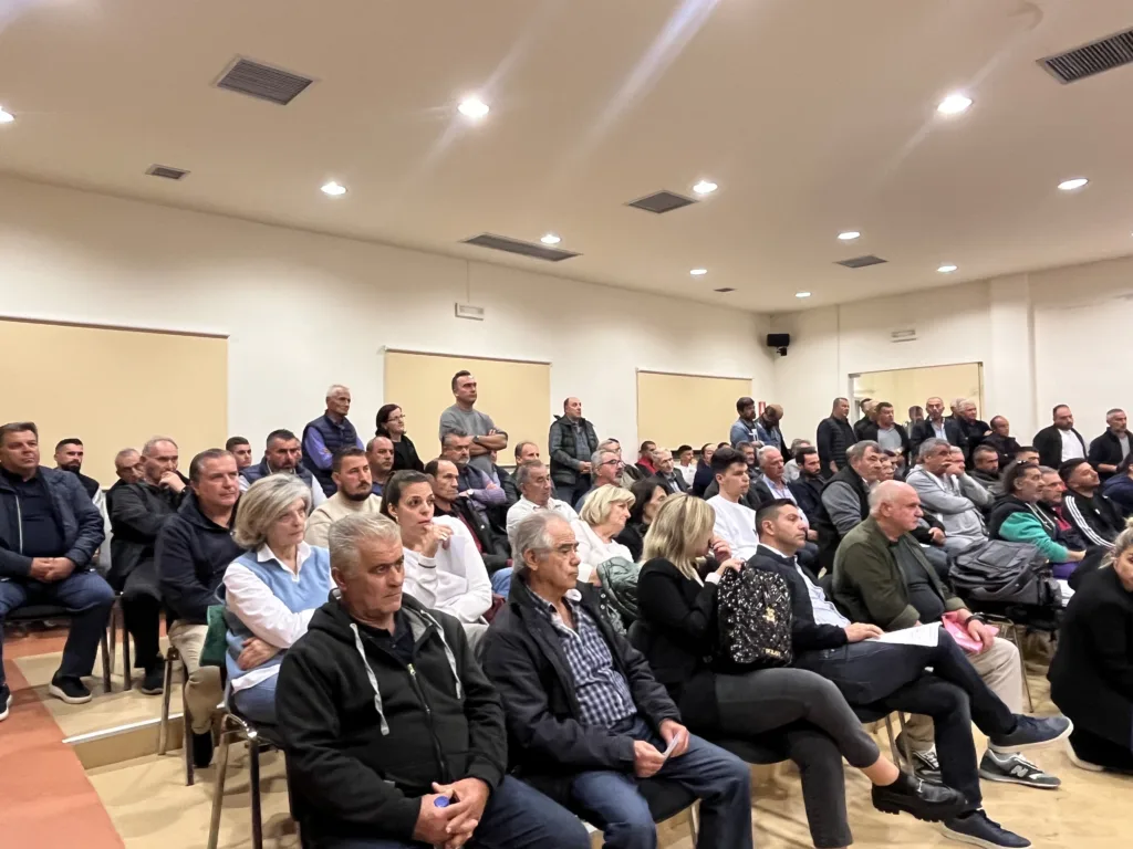 Δυτική Αχαΐα: Ομόφωνη άρνηση από το δημοτικό συμβούλιο στην ταφή νεκρών ζώων Δυτική Αχαΐα: Ομόφωνη άρνηση από το δημοτικό συμβούλιο στην ταφή νεκρών ζώων