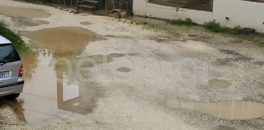 Πάτρα - Καταγγελία στο pelop.gr για την οδό Μονής Βατοπεδίου: «Χειμώνα – καλοκαίρι, ζούμε με τις λάσπες και τη σκόνη» Πάτρα - Καταγγελία στο pelop.gr για την οδό Μονής Βατοπεδίου: «Χειμώνα – καλοκαίρι, ζούμε με τις λάσπες και τη σκόνη»