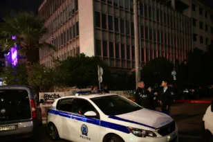 Έκρηξη έξω από κτίριο του Υπουργείου Αγροτικής Ανάπτυξης στη Συγγρού ΦΩΤΟ