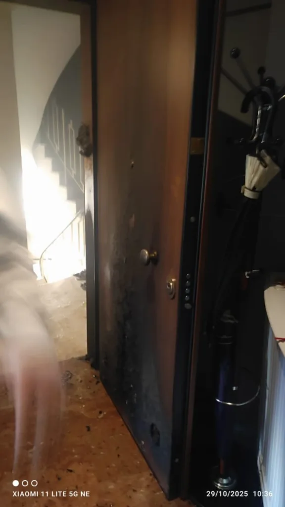 Επίθεση με μολότοφ στο γραφείο του υφυπουργού Χάρη Θεοχάρη: «Η Δημοκρατία μας δεν τρομοκρατείται», δηλώνει η ΝΔ ΦΩΤΟ Επίθεση με μολότοφ στο γραφείο του υφυπουργού Χάρη Θεοχάρη: «Η Δημοκρατία μας δεν τρομοκρατείται», δηλώνει η ΝΔ ΦΩΤΟ