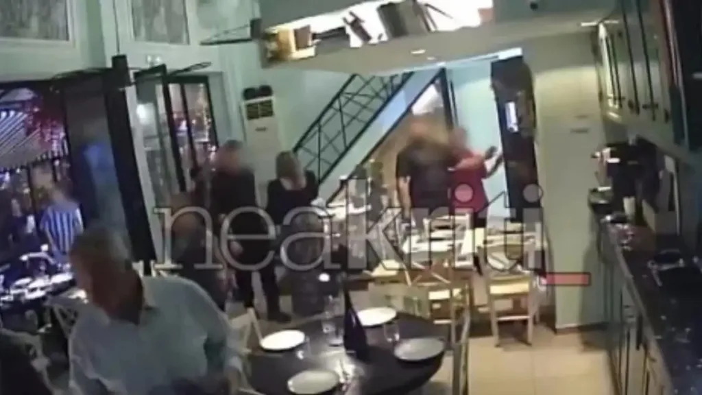 Επίθεση με αυγά στον Μάκη Βορίδη στο Ηράκλειο, τι λέει ο υπουργός ΦΩΤΟ-BINTEO Επίθεση με αυγά στον Μάκη Βορίδη στο Ηράκλειο, τι λέει ο υπουργός ΦΩΤΟ-BINTEO