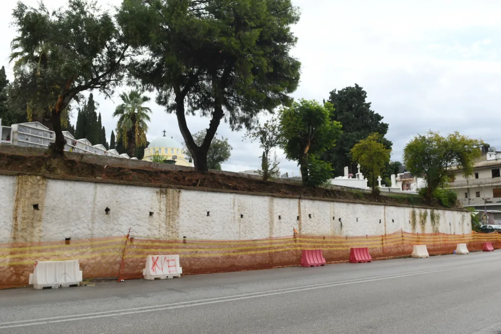 Σε εξέλιξη τα έργα του Δήμου Πατρέων στην Πανεπιστημίου: Νέα πεζοδρόμια και ασφαλτοστρώσεις ΦΩΤΟ