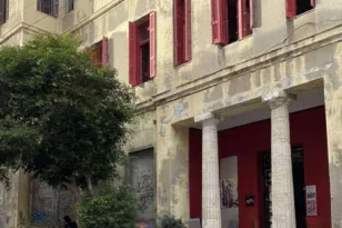 Ηράκλειο: Ταυτοποιήθηκαν 6 άτομα ως δράστες της επίθεσης στον Μάκη Βορίδη, έφοδος στον «Ευαγγελισμό» BINTEO