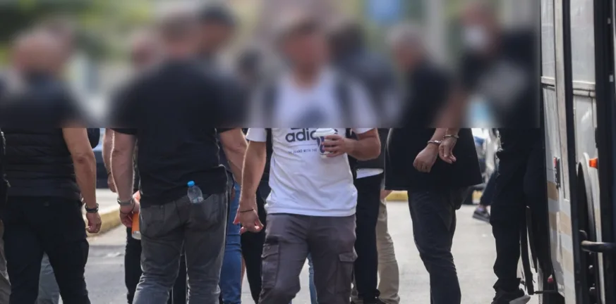 Στον ανακριτή οι συλληφθέντες του κυκλώματος για τον ΦΠΑ: Διώξεις για σωρεία κακουργημάτων