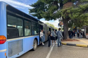 Πάτρα: Δημοτική άρνηση για επιδότηση στα εισιτήρια φοιτητών – Ποιο το σκεπτικό και η αντίδραση Μπούρα