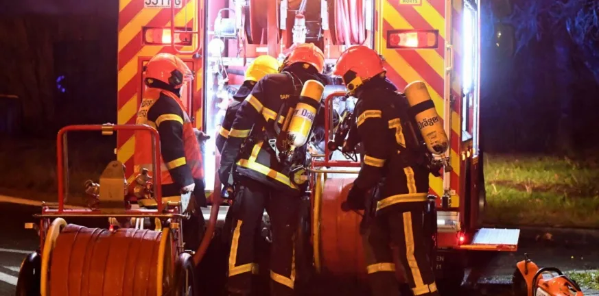 Γαλλία: Τέσσερις νεκροί από φωτιά σε δεκαώροφο κτίριο στη Λυών Γαλλία: Τέσσερις νεκροί από φωτιά σε δεκαώροφο κτίριο στη Λυών