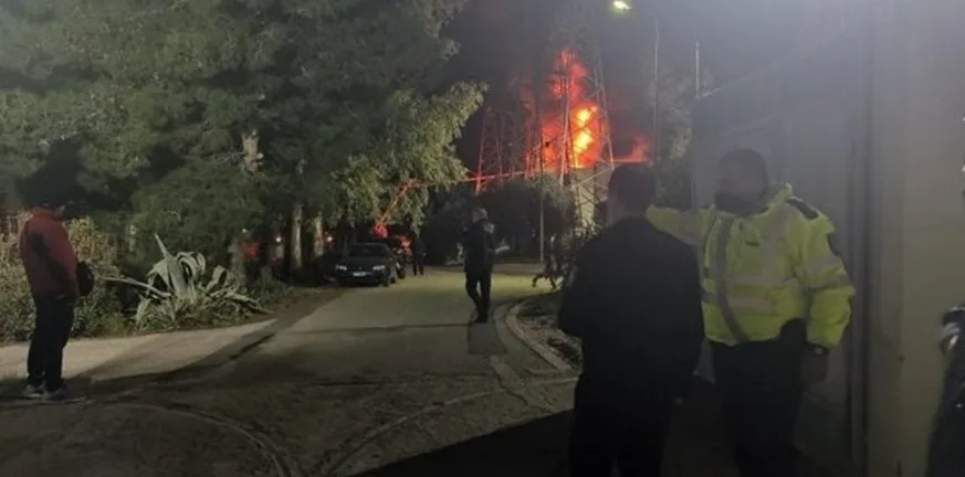 Συναγερμός από φωτιά σε υποσταθμό της ΔΕΗ στην Πάτρα ΦΩΤΟ Συναγερμός από φωτιά σε υποσταθμό της ΔΕΗ στην Πάτρα ΦΩΤΟ