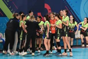 Οι γυναίκες της Ακαδημίας των Σπορ ετοιμάζονται για τον Ολυμπιακό