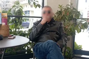 «Είχε ξυρίσει τα μαλλιά της κόρης του για να μη βγαίνει», μαρτυρίες σοκ για τον 43χρονο που τραυμάτισε με πιρούνι την έγκυο σύζυγό του
