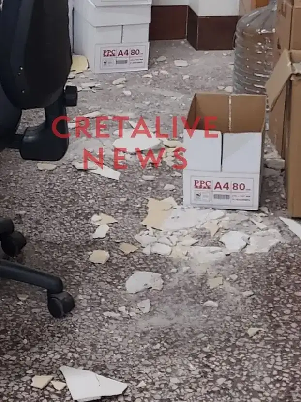 Δήμος Ηρακλείου: Έπεσαν σοβάδες όταν εξυπηρετούνταν πολίτες, ΦΩΤΟ