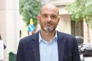 Ιάσονας Φωτήλας: «Τιμούμε την Πατρίδα μας, αγωνιζόμαστε ενωμένοι για το αύριο που μας αξίζει» Ιάσονας Φωτήλας: «Τιμούμε την Πατρίδα μας, αγωνιζόμαστε ενωμένοι για το αύριο που μας αξίζει»