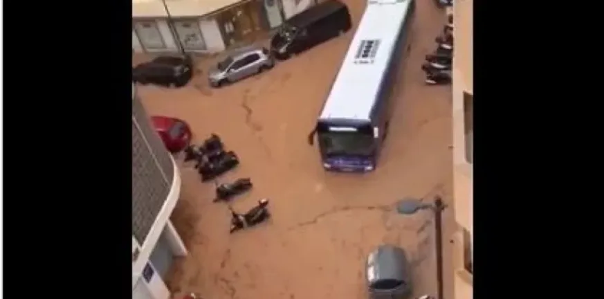 ΒΙΝΤΕΟ καταρρακτώδεις βροχές και πλημμύρες σε Ιμπιζα και Φορμεντέρα