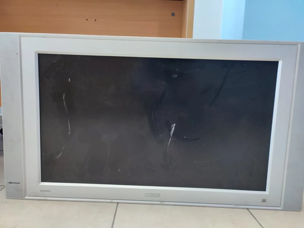 Ιδού τα κατασχεθέντα αντικείμενα της συμμορίας που είχε σαρώσει τον Πύργο - Ανήκει κάποιο σε εσάς; Ιδού τα κατασχεθέντα αντικείμενα της συμμορίας που είχε σαρώσει τον Πύργο - Ανήκει κάποιο σε εσάς;